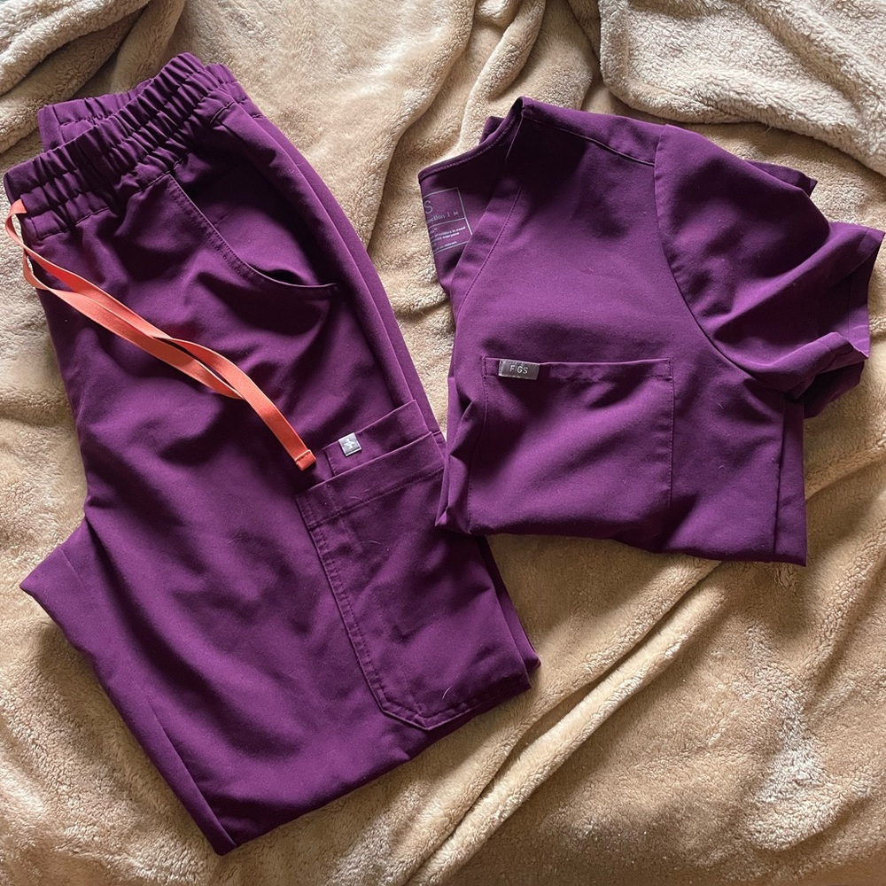 Figs purple jam scrub set!